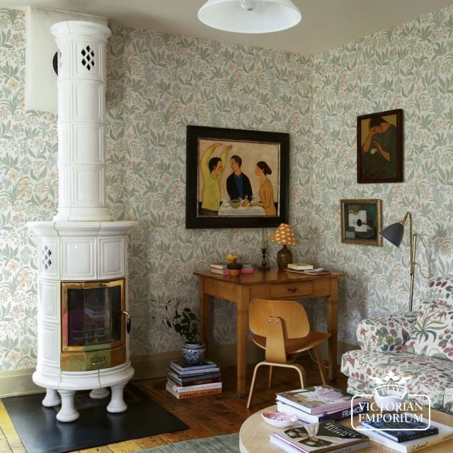 S10160 Huset I Solen Spring Green Sandberg Wallpaper Image2