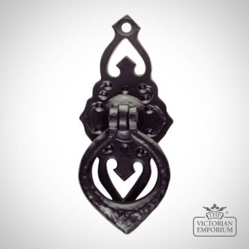 Heart ring pull on ornamental backplate